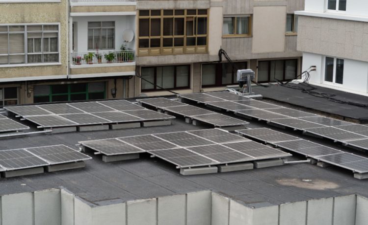 What to Consider Before Investing in an Industrial Solar Panel
